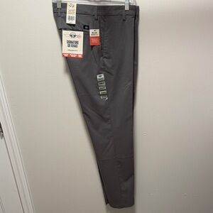 NWT- Men’s Dockers Signature Khaki Straight Fit Pants - Dark Gray 30X32